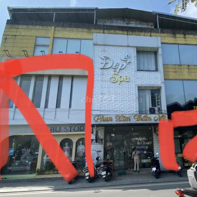 Nhà mặt tiền Trung Tâm Thành Phố đang kinh doanh