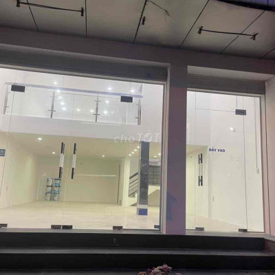 Cho thuê nhà 5 tầng mặt tiền Phong Châu. Sau lưng siêu thị Go( Big C)