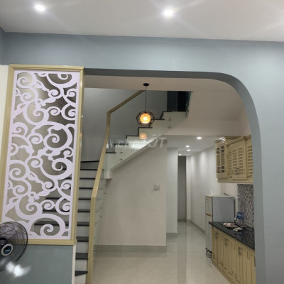 CHO THUÊ nhà 2 tầng mặt tiền đường Tam Thai gần KQH Xóm Hành