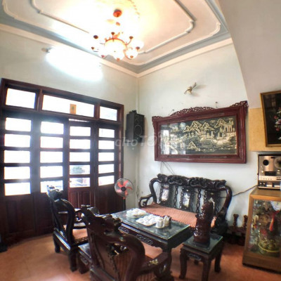 CHO THUÊ TẦNG 1 MT KINH DOANH ĐẶNG HUY TRỨ 7TR/THÁNG