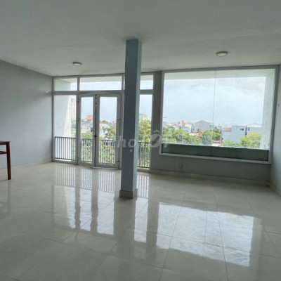 CHO THUÊ NHÀ 3 TẰNG MẶT TIỀN  HOÀNG QUỐC VIỆT