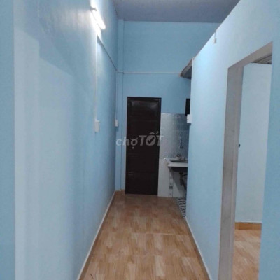 NHÀ MT ĐẶNG CHIÊM GẦN NGUYỄN VĂN LINH