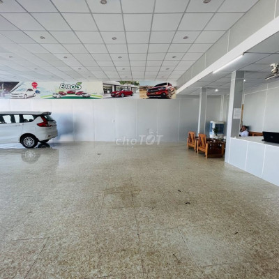 CHO THUÊ NHÀ XƯỞNG MẶT TIỀN GẦN BẾN XE PHÍA NAM