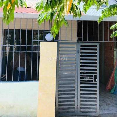 CHO THUÊ NHÀ NGUYÊN CĂN  ✅Thông tin: - Nhà 100m2 - 1 phòng khách - 2 p