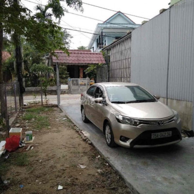 nhà ở mặt tiền đường Hoàng thị Loan mới xây dựng