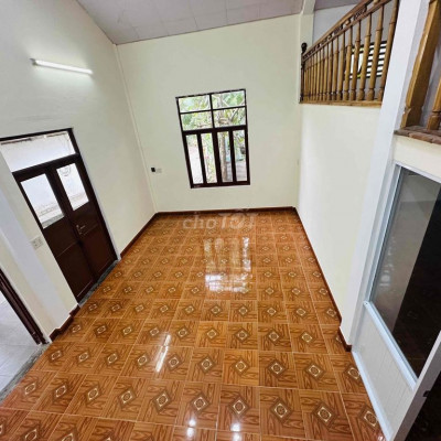 NHÀ KIỆT LÊ NGÔ CÁT CÓ ĐH VÀ NÓNG LẠNH 2.5Tr/Th