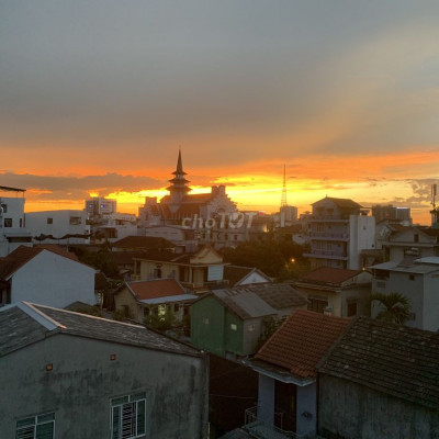 Cho thuế nhà 4 tầng kiệt Nguyễn Huệ , Huế