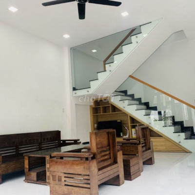 CHO THUÊ VILLA 2 TẦNG XÓM 6 NGỌC ANH GI.Á 12TR/THÁNG THƯƠNG LƯỢNG