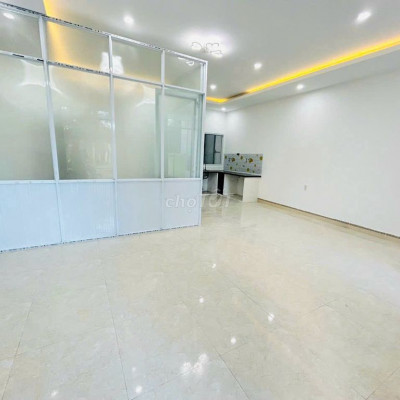 🔥🔥CỰC HOT! NHÀ TRUNG TÂM CỰC RẺ TẠI VÕ VĂN KIỆT. DT100M2. 1PN. CHỈ 3TR