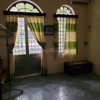 Cho thuê nhà 2 tầng mặt tiền thành phố Huế. Đường Ngô Gia Tự