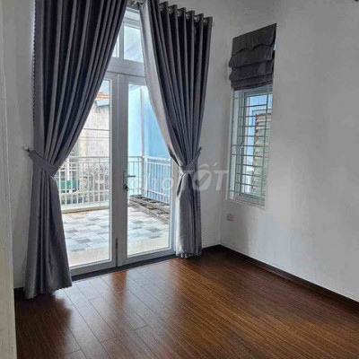 CHO THUÊ NHÀ KIỆT Ô TÔ TRONG SÂN - ĐƯỜNG CHẾ LAN VIÊN