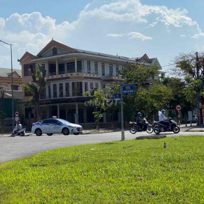 Căn góc Phạm Văn Đồng 22x23M Ngay Đối Diện Công Viên