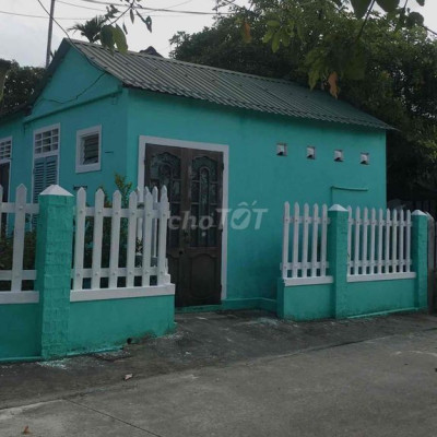 Cho thuê nhà cấp 4 nguyên căn, mặt tiền đường, thoáng mát