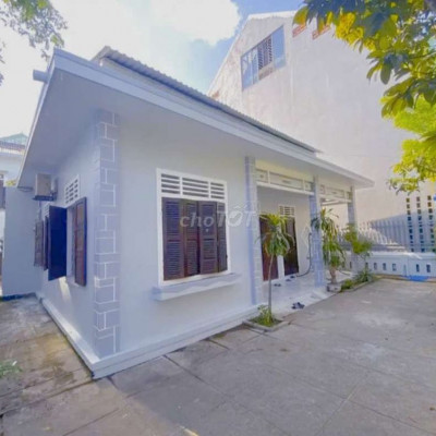 🔥🔥CỰC HOT! NHÀ SÂN VƯỜN ĐẸP TẠI TRƯỜNG AN. DT: 100M2. 2PN. CHỈ 5TR5