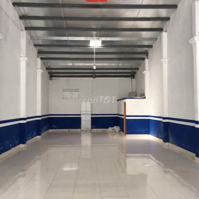 Cho thuê mặt tiền Hoàng Lanh, Phường Xuân Phú 136,5m2 giá 8,5tr/th