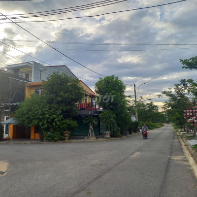 Cho thuê lô góc 2 tầng Hà Văn Chúc KQH Bàu Vá,197m2 giá 15TR/TH