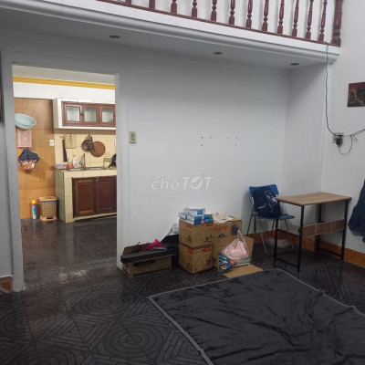 Cho thuê nhà nguyên căn 2,5 tầng kiệt Bùi Thị Xuân,150m2 giá 4TR/TH