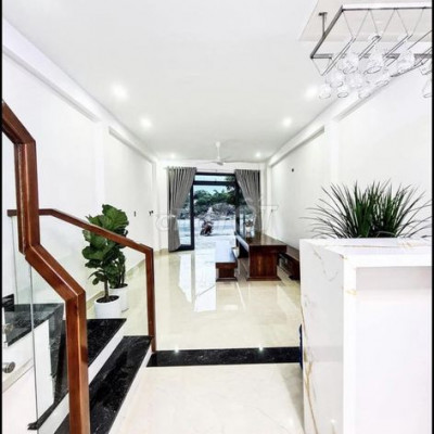 Cho thuê mặt tiền 3 tầng Đồng Khởi,150m2 giá 14TR/TH