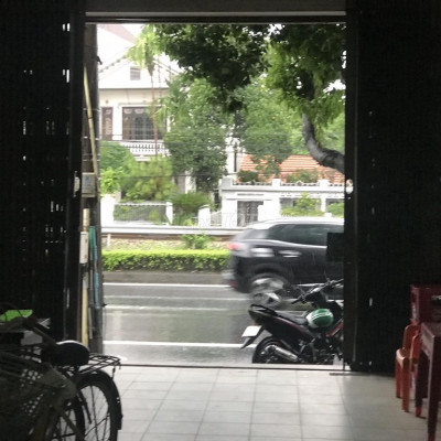 Cho thuê mặt bằng tại mặt tiền Lê Duẩn,27m2 giá 2,5TR/TH