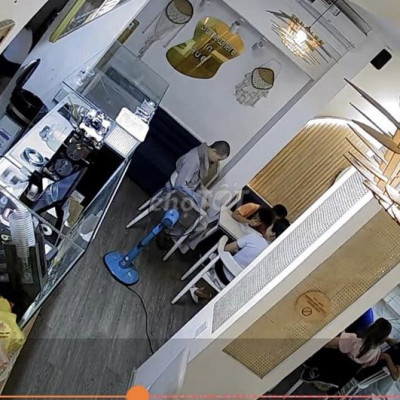 Cần cho thuê và sang mặt bằng tại mặt tiền Nguyễn Huệ ,giá 18TR/TH