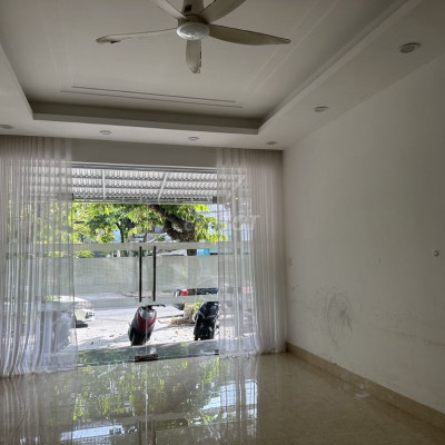 Cho thuê mặt tiền 3 tầng Lê Hồng Phong giá 20TR/TH