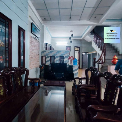 🌐CHỈ 1 CĂN! NHÀ GẦN SÂN VƯỜN SÁT VINCOM ĐỦ TIỆN NGHI. 200M2. 2 TẦNG