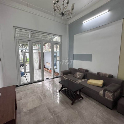 Cho thuê nhà nguyên căn mặt tiền 3 tầng Cao Xuân Huy giá 7TR/TH