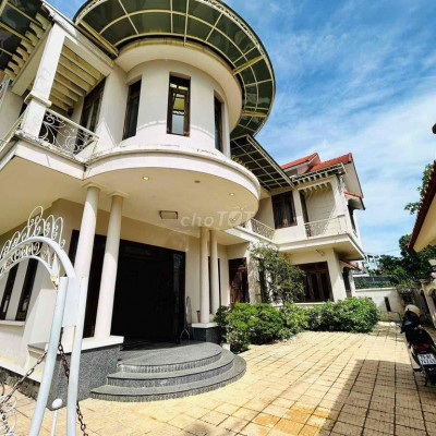 Cho thuê nhà ViLaa Phạm Văn Đồng