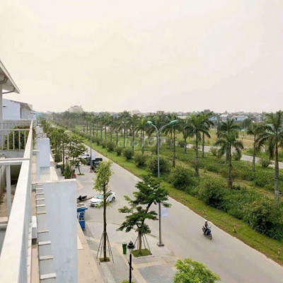 Nhà mặt tiền Ecogarden đường 60m