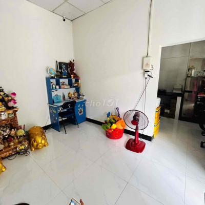 NHÀ KIỆT OTO PHẠM VĂN ĐỒNG LẠI THẾ