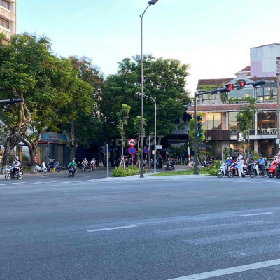 CHO THUÊ NHÀ NGÔ QUYỀN 300M2