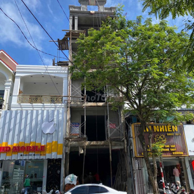 CHO THUÊ NHÀ 5 TẦNG ( 500M2) - 35 BẾN NGHÉ- TP HUẾ ( có thang máy )