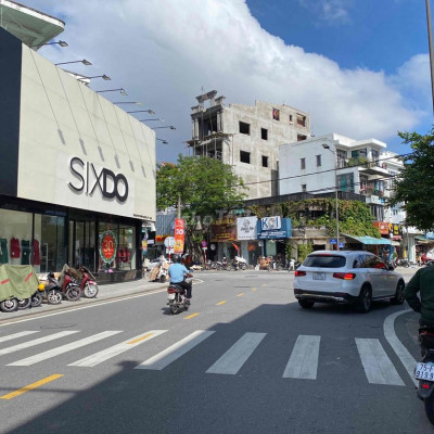 CHO THUÊ NHÀ 6 TẦNG ( 550M2) - 35 BẾN NGHÉ- TP HUẾ ( có thang máy )