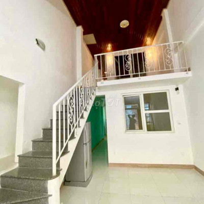 Nhà nguyên căn 50m2 2 phòng ngủ đường Trần Phú