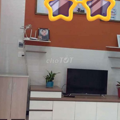 CHO THUÊ NHÀ 2 TẦNG MẶT TIỀN ĐƯỜNG NGỰ BÌNH, 5 phòng ngủ