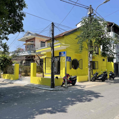 cho thuê mặt bằng 2 mặt tiền cạnh trường c3 Nguyễn Huệ 120m có nhà