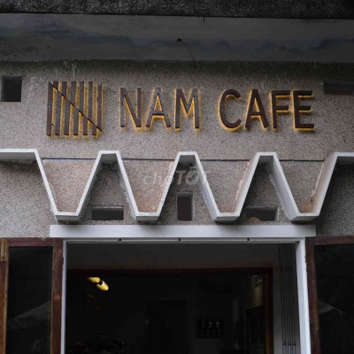 cần sang quán cà phê .