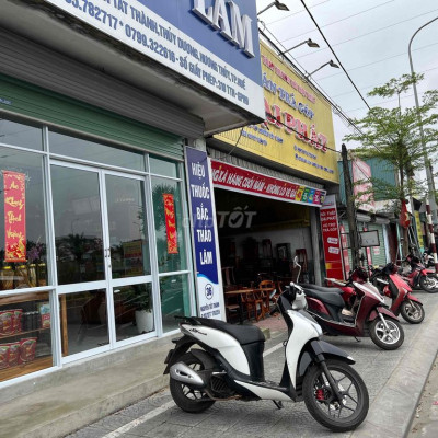 Nhà mặt tiền Nguyễn Tất Thành, đông người qua lại, thuận tiện làm ăn