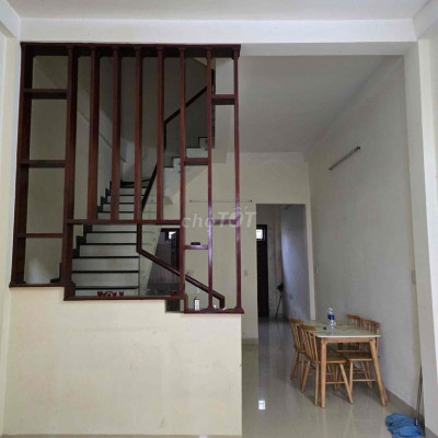 Chinh Chu Cho thuê nhà Nguyên căng 3 tầng Vip sạc mát Gần trung tâm