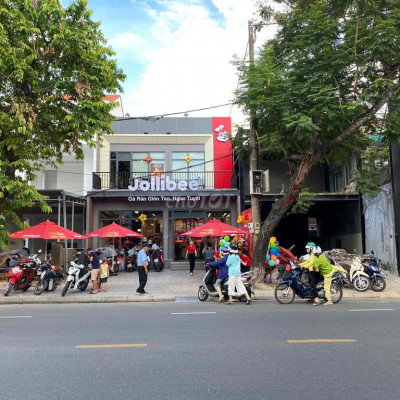 CHO THUÊ MẶT BẰNG NGUYỄN HUỆ 2 TẦNG NGAY SÁT BIG C HUẾ ( 5.4x20m)