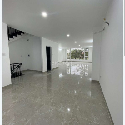 Nhà 3tang KDT Phú Mỹ An Phù hợp văn phòng, spa, trưng bày