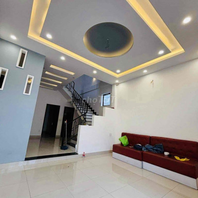 NHÀ 3 TẦNG NGUYỄN HỮU CẢNH , TP Huế