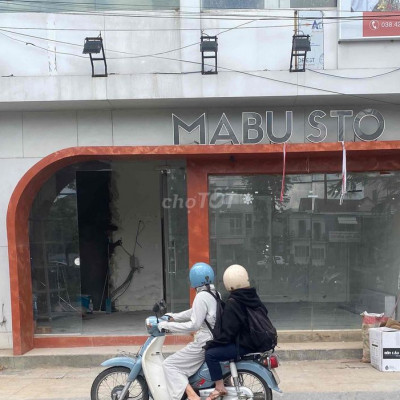 mặt tiền trung tâm