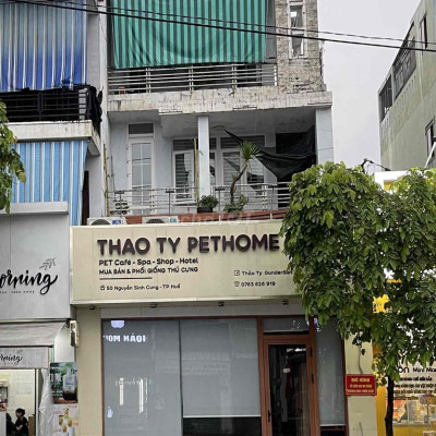 Mặt bằng kinh doanh, trung tâm thành phố , dân cư đông đúc, nhiều tiên