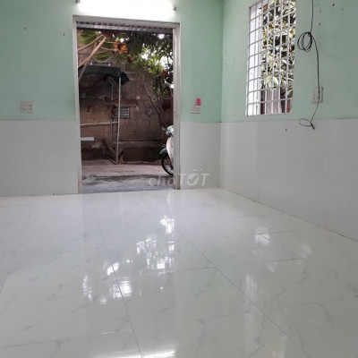 Cho thuê nhà nguyên căn có sân vườn