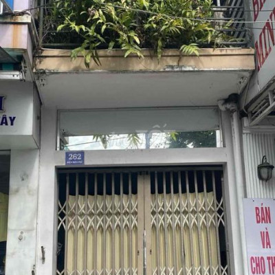 cho thuê nhà mặt tiền 2 tầng sạch sẽ , đường điện biên phủ