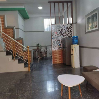 Cho thuê nhà đẹp trung tâm nguyễn huệ