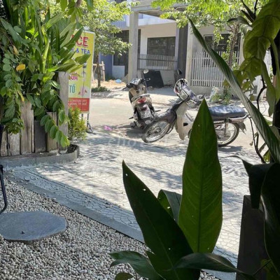 Em cần thuê nhà nguyên căn có 2 phòng ngủ và có nội thất ạ