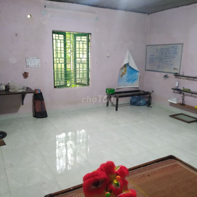 Nhà cho thuê. 1 tầng rộng rải thoáng mát!