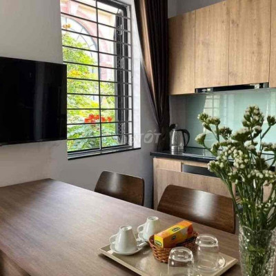 𝐂𝐇𝐎 𝐓𝐇𝐔𝐄̂ 𝐏𝐇𝐎̀𝐍𝐆 𝐒𝐇𝐎𝐏𝐇𝐎𝐔𝐒𝐄 𝐓𝐇𝐄 𝐌𝐀𝐍𝐎𝐑 𝐂𝐑𝐎𝐖𝐍, gần Aeon Mall Huế